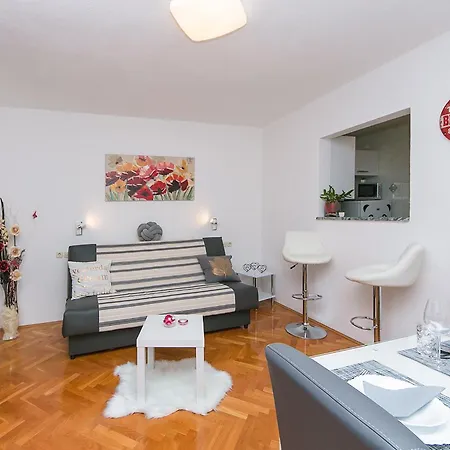 Noa With Sea View Apartamento *